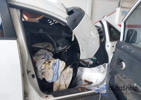 2011 Nissan Versa 1.8S из США, поврежденный, VIN 3N1BC1AP9BL413237